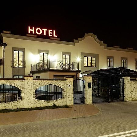 Hotel Notabene Świdnik Exteriér fotografie
