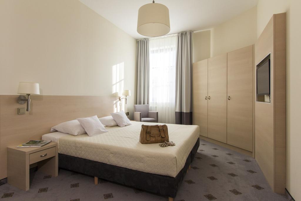 Hotel Notabene Świdnik Exteriér fotografie